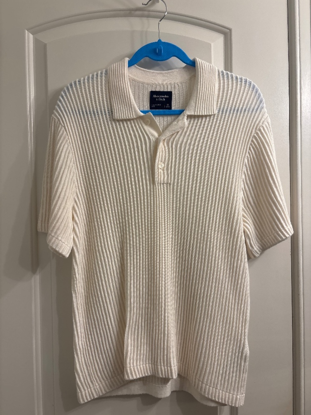 Lightweight, casual shirt, perfect for any occasion